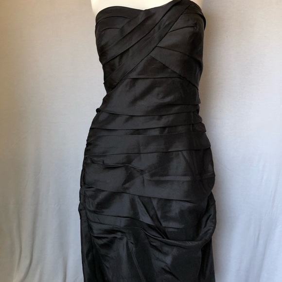 Bill Levkoff Dresses & Skirts - Bill Levkoff black formal fitted sleeveless gown